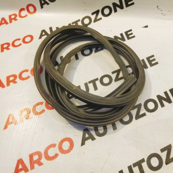 RR WINDSHIELD MOUL INDIGO GAN