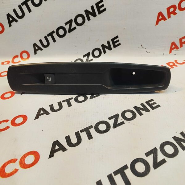 PW SWITCH SINGLE FLUENCE FR RH BLACK RENAULT 809600018R