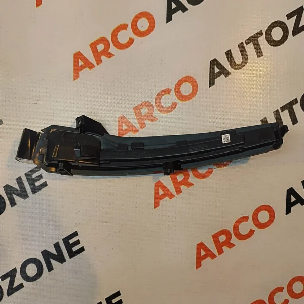 SG INDICATOR MERCEDES W205 BLACK RH
