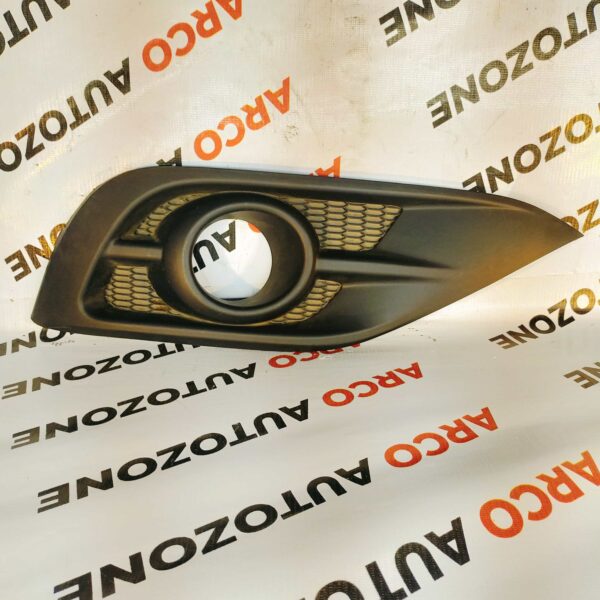 FOG LAMP COVER CRV T4 RH