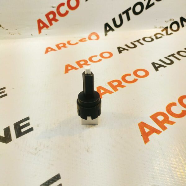 BRAKE SWITCH AMAZE WHITE 2 PIN