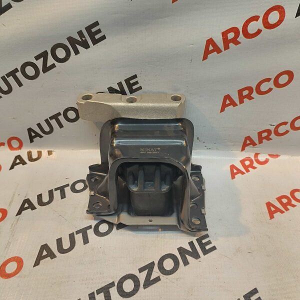 ENGINE MTG POLO VENTO RAPID DSL RH
