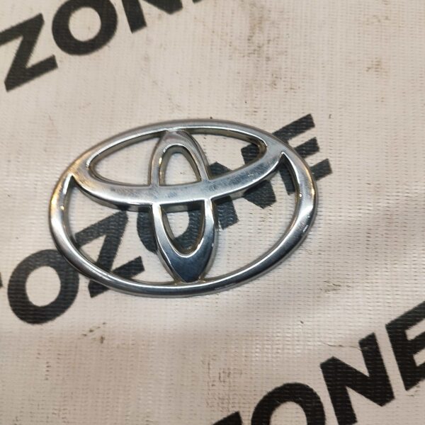 DICKY LOGO INNOVA QUALIS