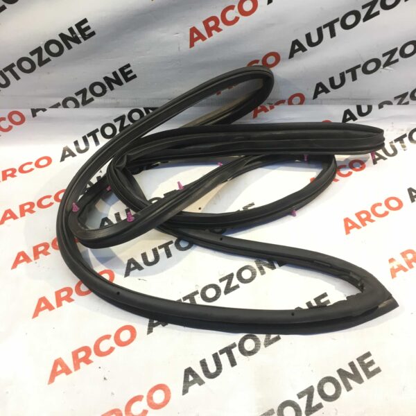 DOOR RUBBER ALTO RR LH MGP 84671M77G00