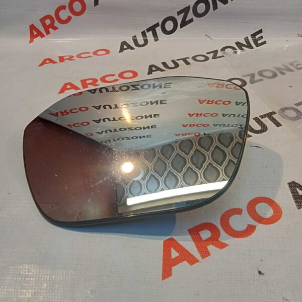 SUB MIRROR HARRIER PUNCH NEXON NEW RH SMALL OE