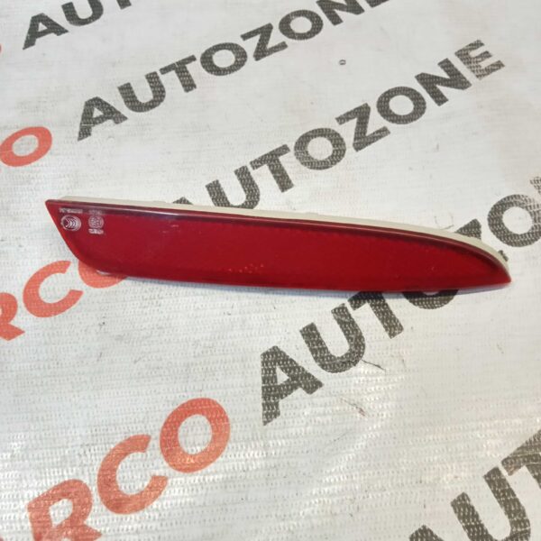 RR BUMPER REFlECTOR SAIL LH GM J9033574