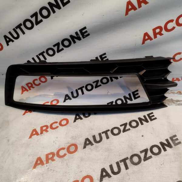 FOG LAMP COVER RAPID T2 LH HOLE REPLAST