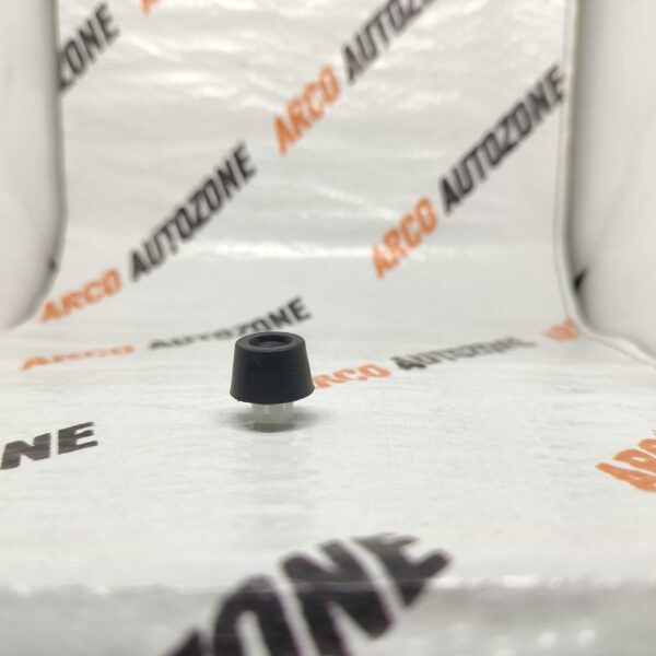 DOOR STOPPER RUBBER INNOVA 2778