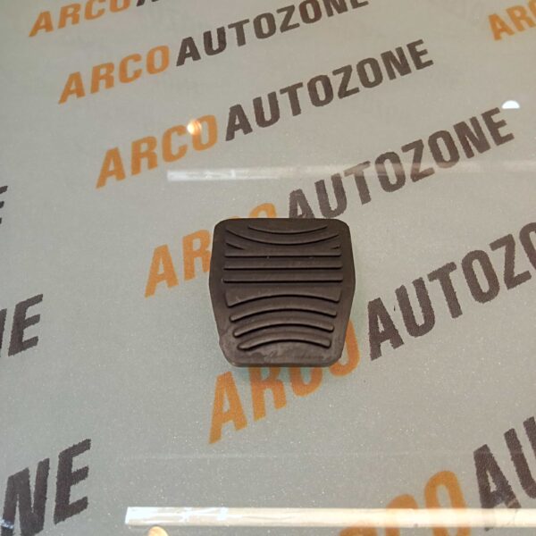CLUTCH PADDLE RUBBER XUV500 4177