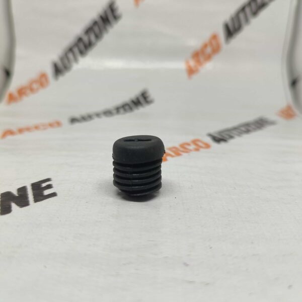 DOOR STOPPER RUBBER SCORPIO 2005