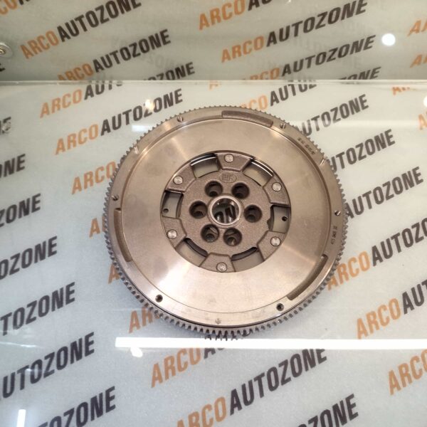 FLY WHEEL Q3 MANUAL DUAL MASS 135 TEETH LUK 4150583100