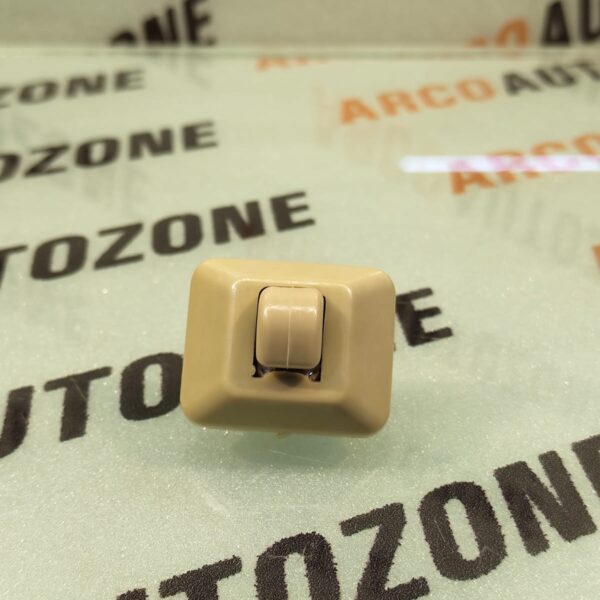 SUN VISOR LOCK A4 RH BEIGE