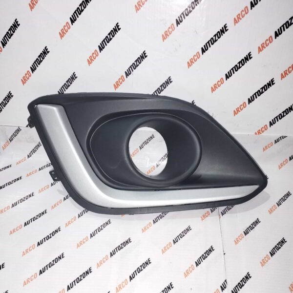 FOG LAMP CVR SWIFT 16 RH SILVER ACC MSDSW4FLCR HOLE