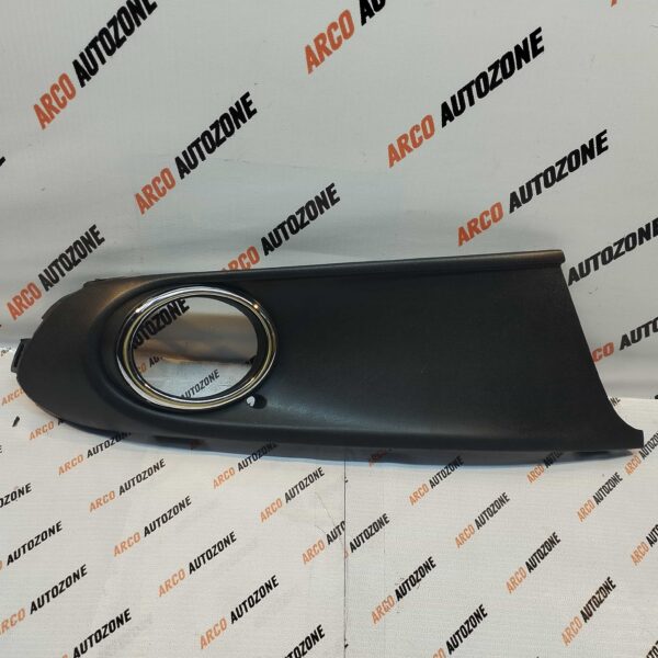 FOG LAMP CVR VENTO T1 CRM HOLE RH ACC VW004104RHC