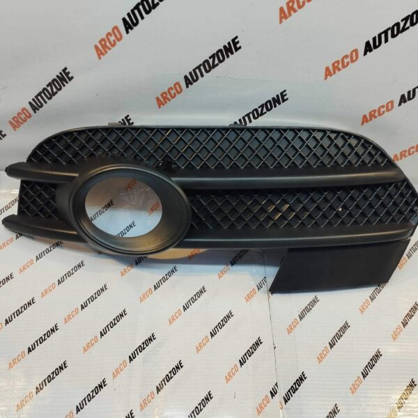FOG LAMP CVR Q3 LH T1 12 TO 14 8U0807681A