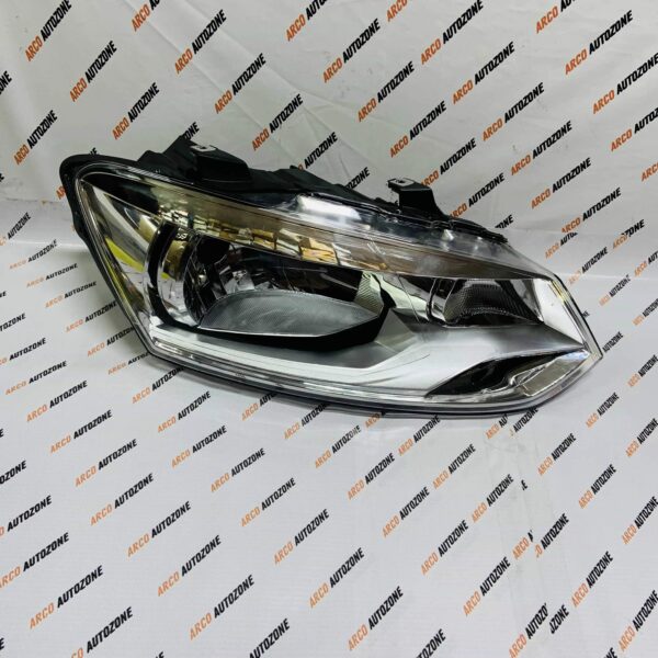 HEAD LIGHT POLO VENTO CHR RH MINDA HL5593
