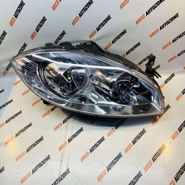 HEAD LIGHT LINEA RH FIAT 59064537