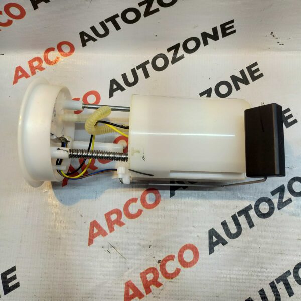 FUEL PUMP POLO PTL WHITE SEMI USED 6RU919051