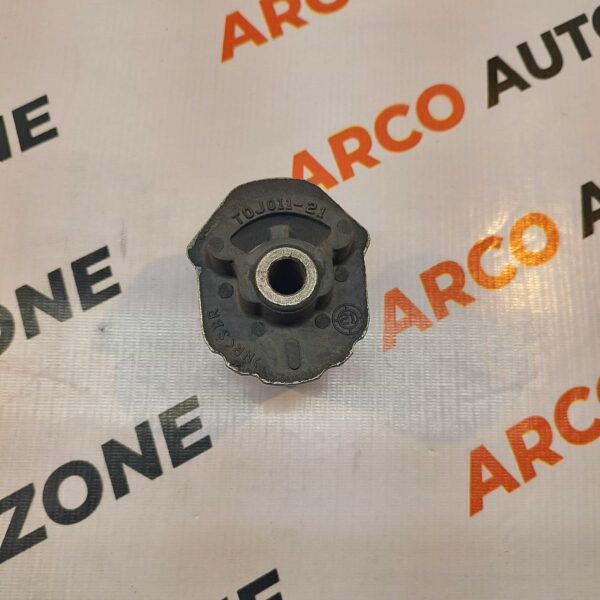 DEAD AXEL BUSH ETIOS TOYO 4872552100