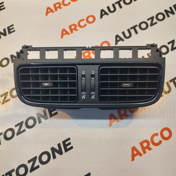 AC VENT POLO VENTO CENTER BLACK 6R0819728