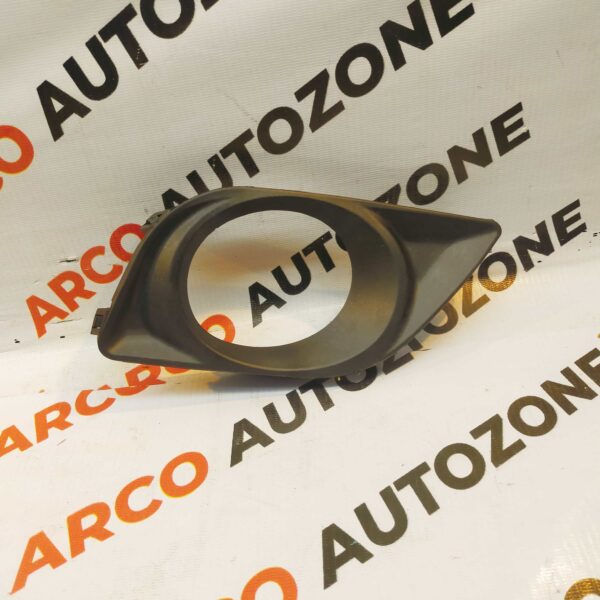 FOG LAMP COVER SUNNY T1 RH BLACK IMP