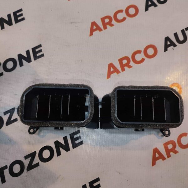 AC VENT KWID CENTRE CUT TYPE 687602157R