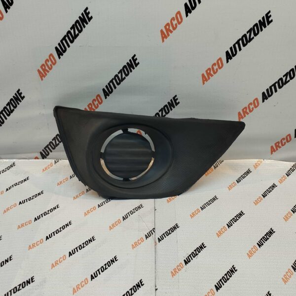 FOG LAMP CVR INNOVA T3 RH ACC TYDIN3FLCR