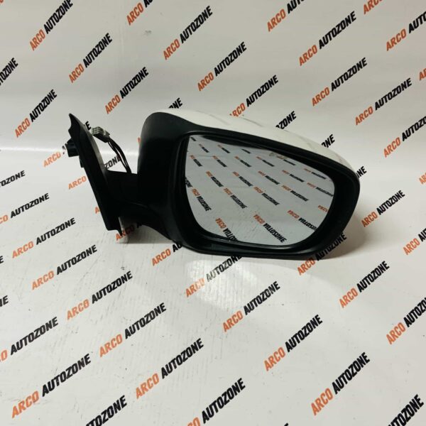 SIDE GLASS DZIRE 2018 RH 7 WIRE LOT