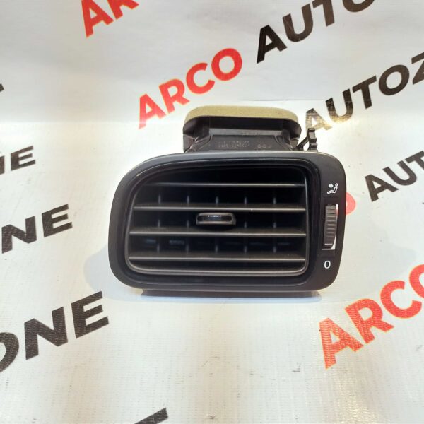 AC VENT POLO VENTO BLACK LH 6R0819703