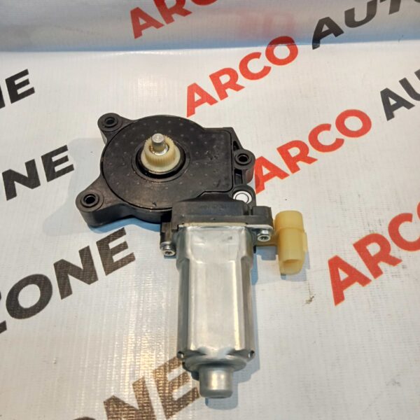 POWER WINDOW MOTOR I10 2007 TO 13 FRONT RIGHT HYU 988200X110