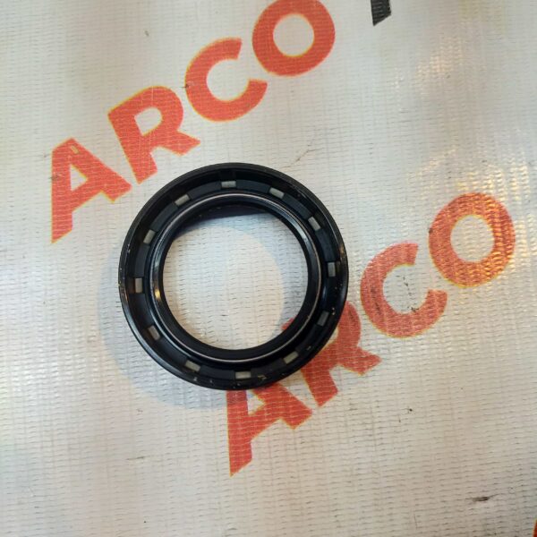 AXLE SEAL RIGHT SWIFT ERTIGA ALTO WAGONR PETROL CAR 27431M74L00