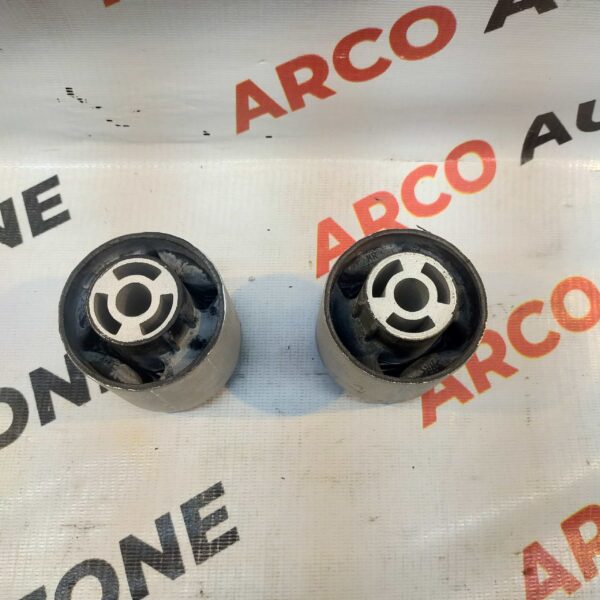 REAR DEAD AXEL BUSH LAURA Q3 JETTA OSSCA 1K0505541D