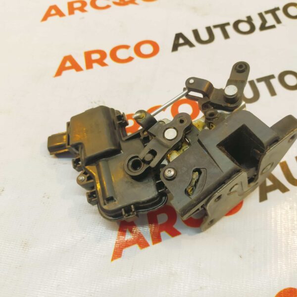 DOOR LATCH KWID REAR RIGHT RENAULT 825004300R