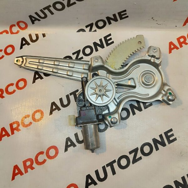 GLASS MACHINE WAGONR 12 REAR RIGHT WITH MOT