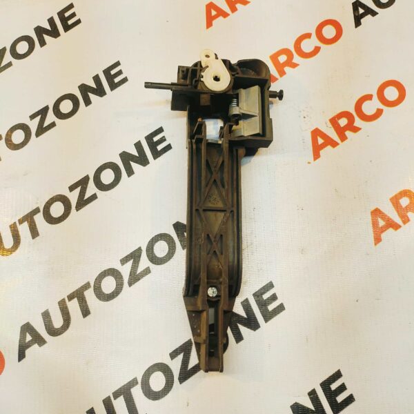 OUTER HANDLE BRACKET FIESTA FIGO LEFT