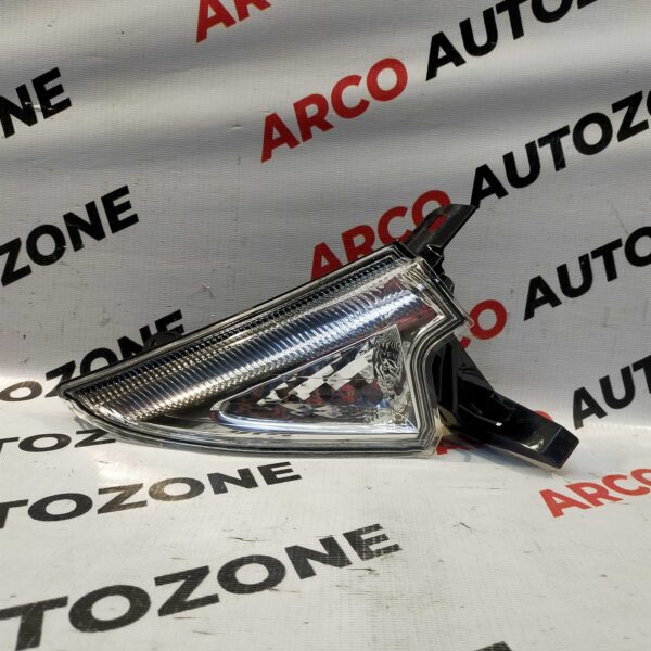 LIGHTING HEAD LIGHT CORNER ETIOS CROSS RIGHT TOYOTA 521020D020