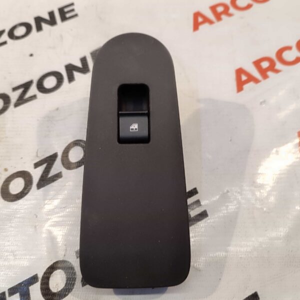 POWER WINDOW SWITCH SINGLE MANZA FRONT LEFT BLACK TATA 299104538
