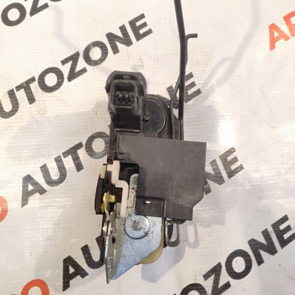 DOOR LATCH I10 FRONT LEFT HYU 813100X121