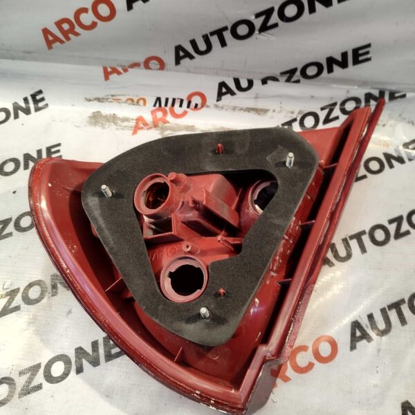 LIGHTING TAIL LIGHT LANCER T1 LEFT DEPO 2141962LUE
