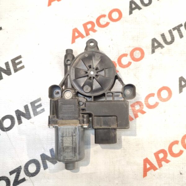POWER WINDOW MOTOR 6 SERIES G32 FRONT RIGHT BOSCH USED 0130822765