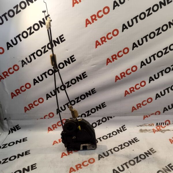 DOOR LATCH AMAZE BRIO REAR RIGHT USED