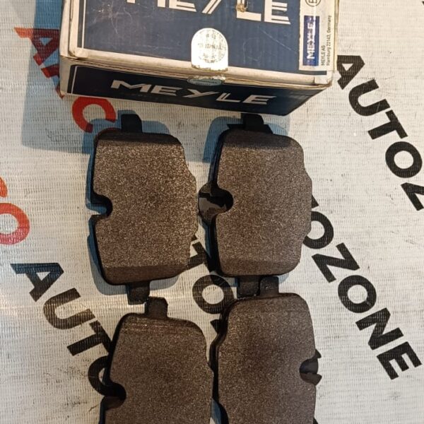 RR BRAKE PAD BMW 5GT F07 G11 G12 730LD DSL MEYLE 0252470318PD