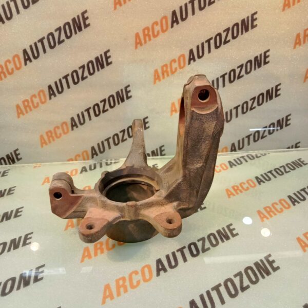 NUCKLE FIGO FIESTA LEFT FORD 6N2Z3K186C