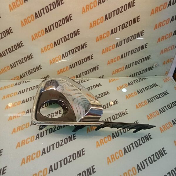 FOG LAMP COVER FORTUNER T4 LH IMP