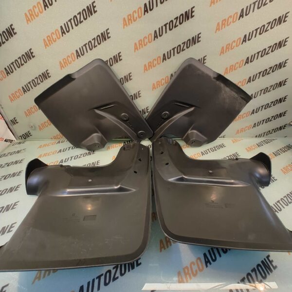 MUD FLAP SET FORTUNER 16 T4 ACCTYD01411