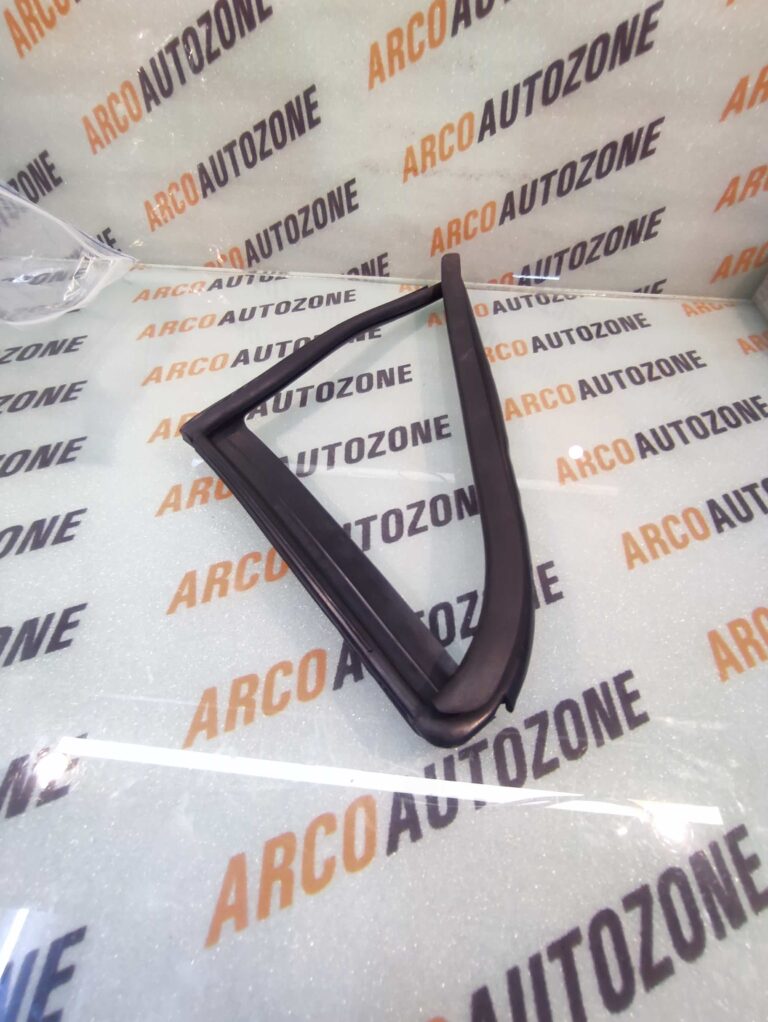 QUARTER GLASS RUBBER SPARK LEFT IMP