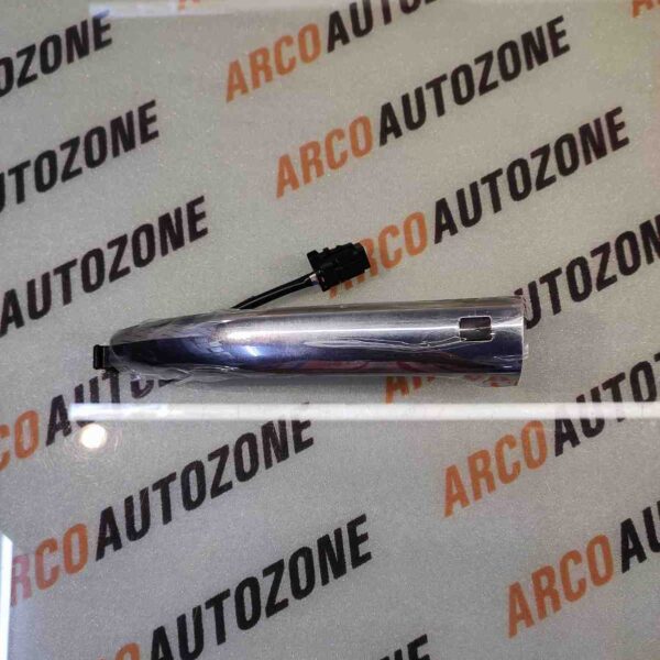 OUTER HANDLE GRAND XCENT FR LH WT SEN CHR IMP