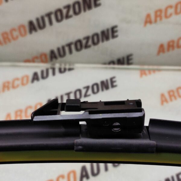 WIPER BLADE LH HECTOR 16 VALEO 589647