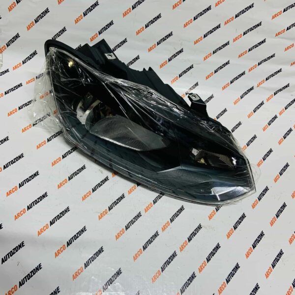 LIGHTING HEAD LIGHT POLO VENTO BLACK RIGHT MINDA HL5593A