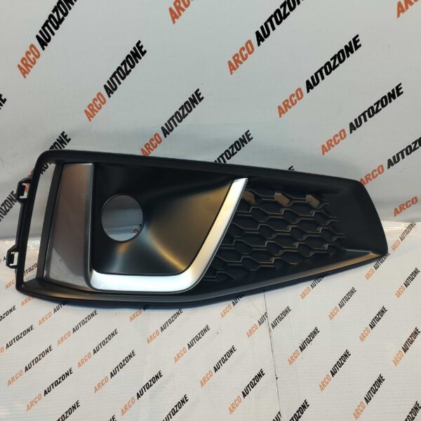 FOG LAMP COVER AUDI A4 NEW RIGHT 8WD807682J